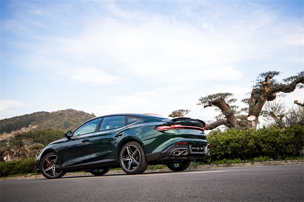 B级运动轿车新标杆来了，MG7 2025款智能登场，限时一口价11.29万元起
